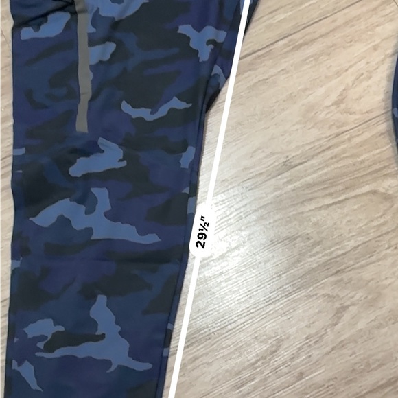 Under Armour Men's Blue Camo joggers - Picture 9 of 9